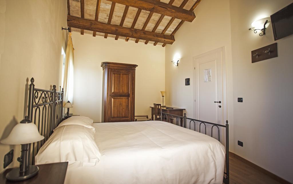 Il Ristoro Del Viandante Hotel Offagna Room photo