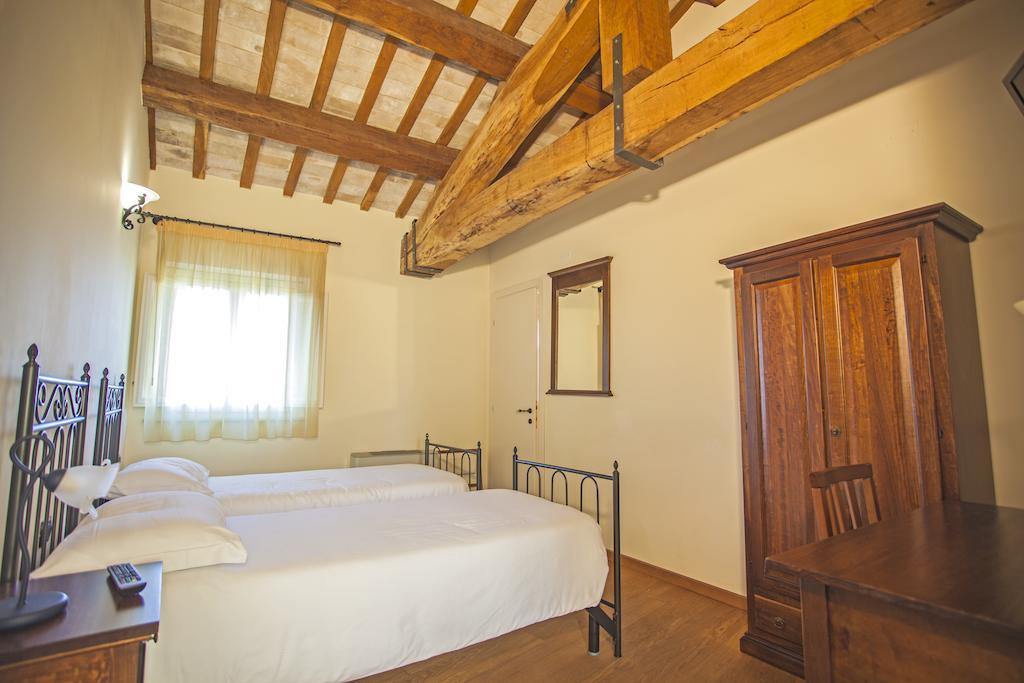 Il Ristoro Del Viandante Hotel Offagna Room photo